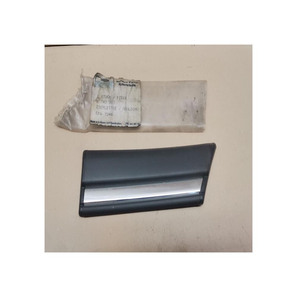 BAGUETTE MOULURE avant droite Ford Escort 91 a 95 6743883