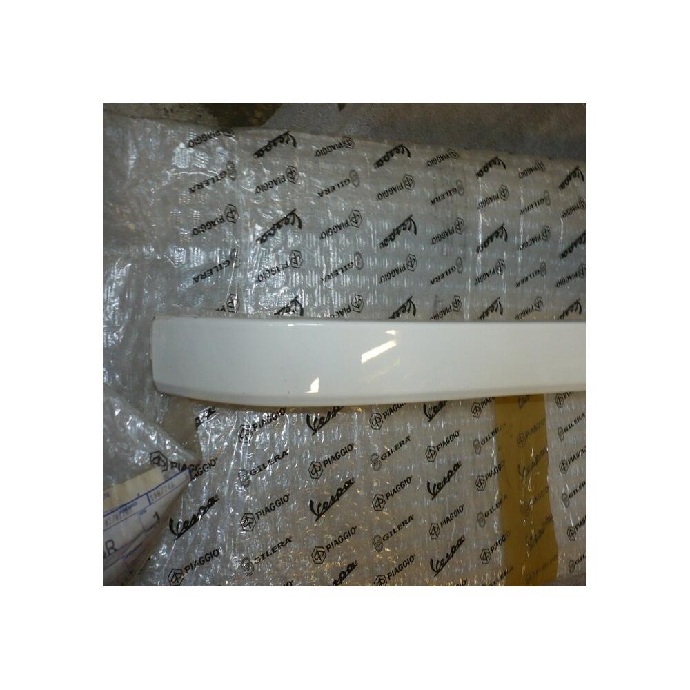 baguette spoiler laterale droite vespa s 4t 125 2007 2011 150 08 2012 65426000br