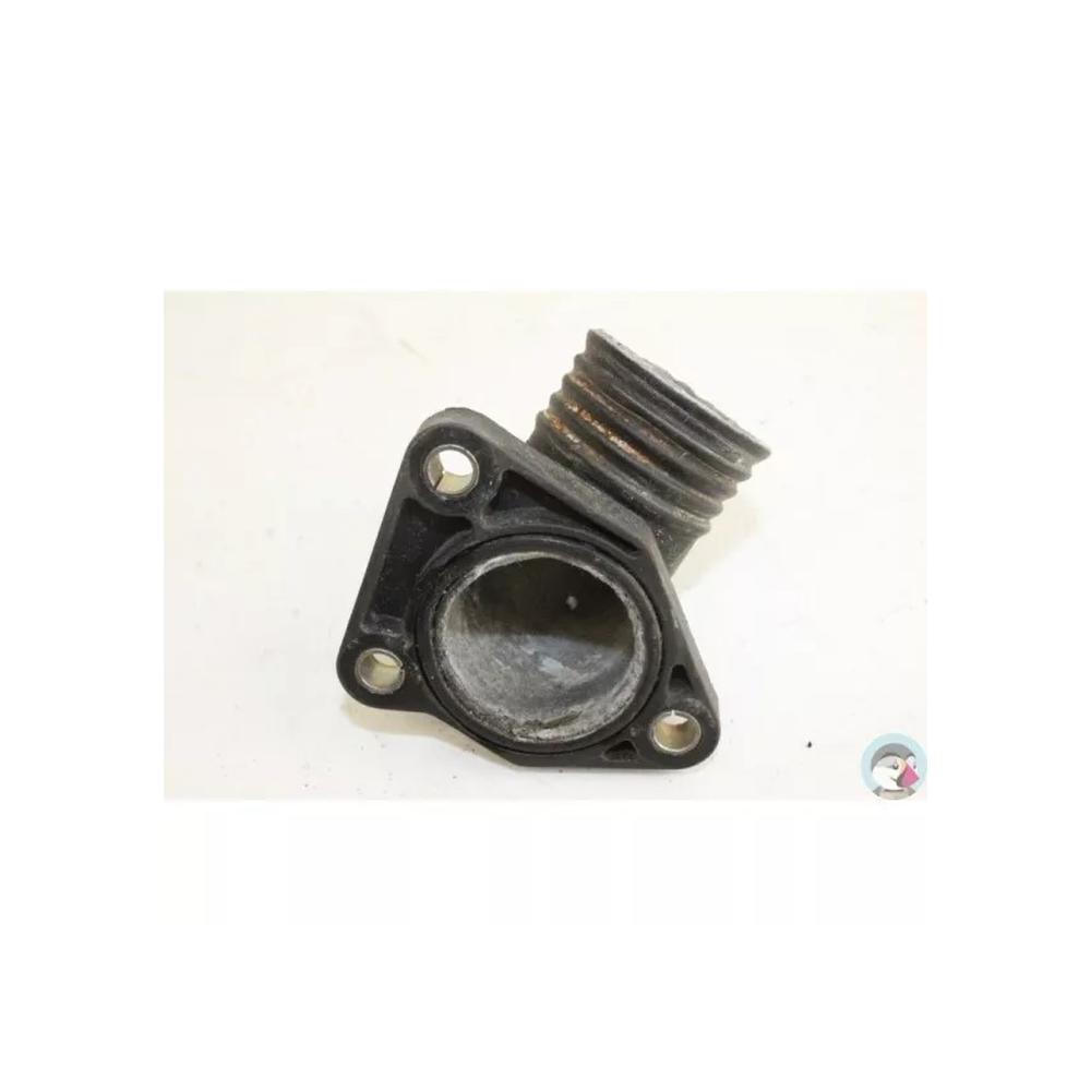 BMW 316I n°42 Bride de liquide de refroidissement
