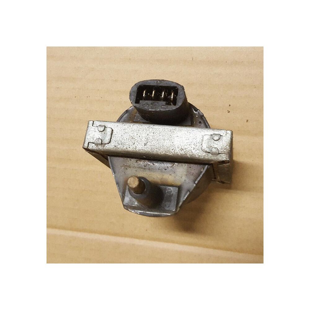 Bobine allumage  PEUGEOT 309 205 405 CITROEN C15 AX BX 245027 520073A