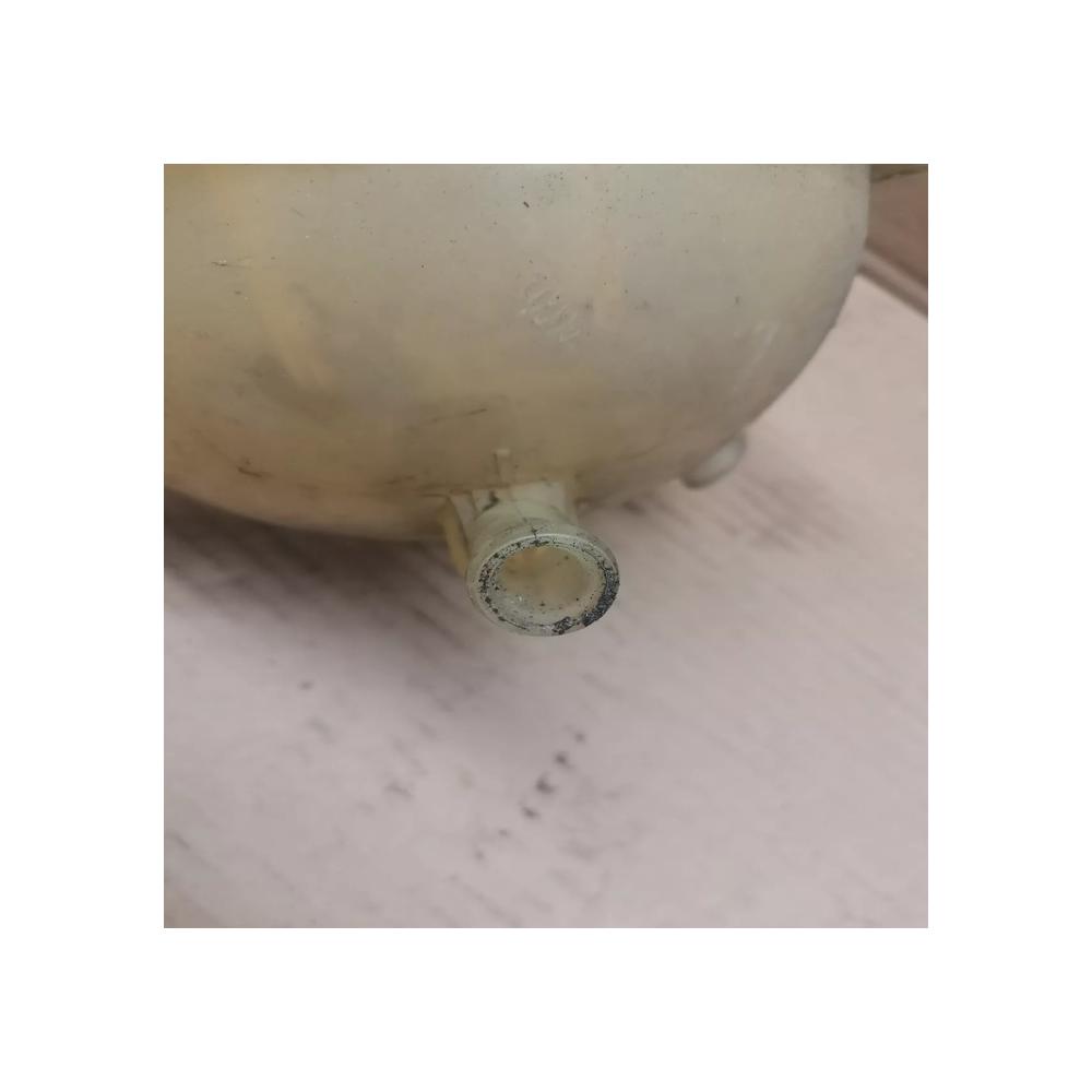 BOCAL VASE D'EXPANSION LIQUIDE DE REFROIDISSEMENT VW GOLF 4  BORA AUDI A3
