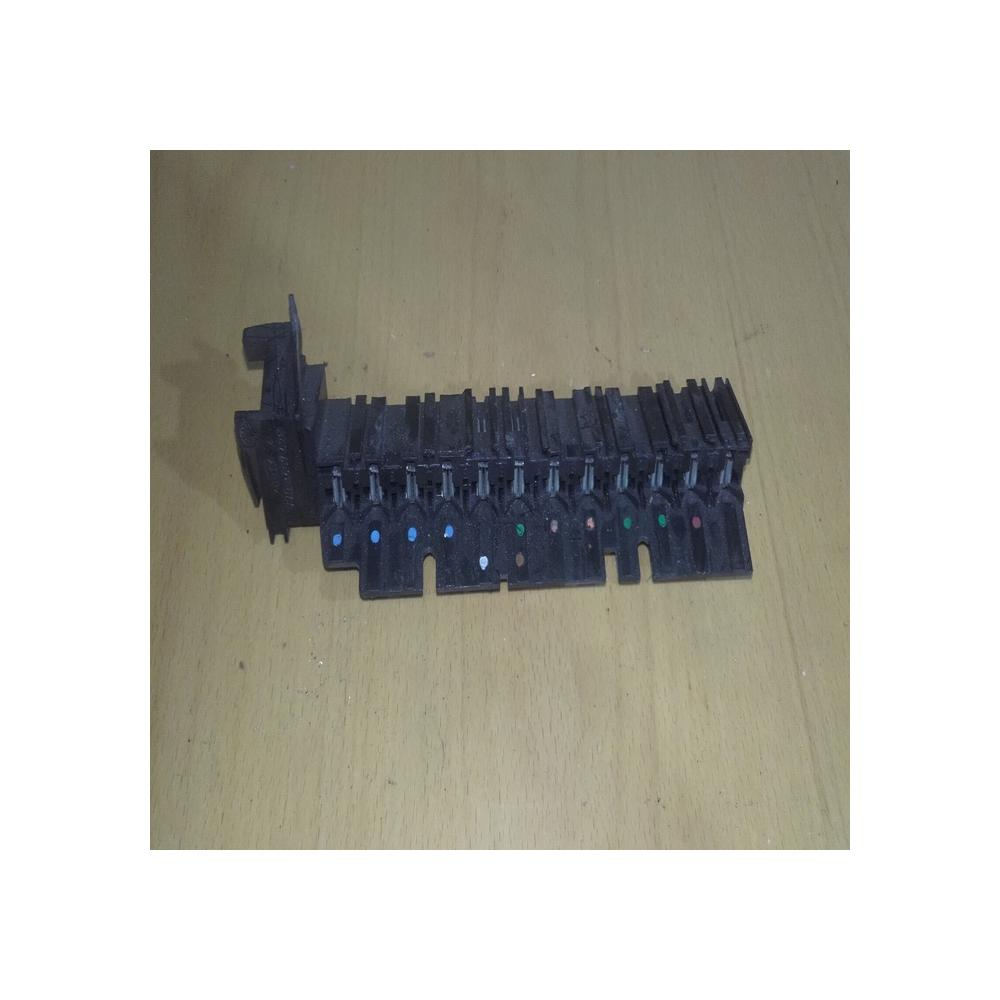 BOITIER BOITE A  fusible RENAULT MASTER  LAGUNA 7703497426