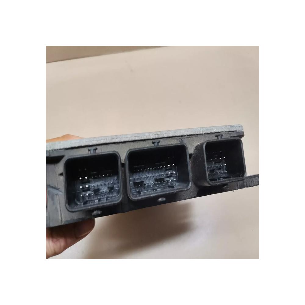 BOITIER CALCULATEUR MOTEUR RENAULT CLIO 2 1.5 DCI REF 8200767242