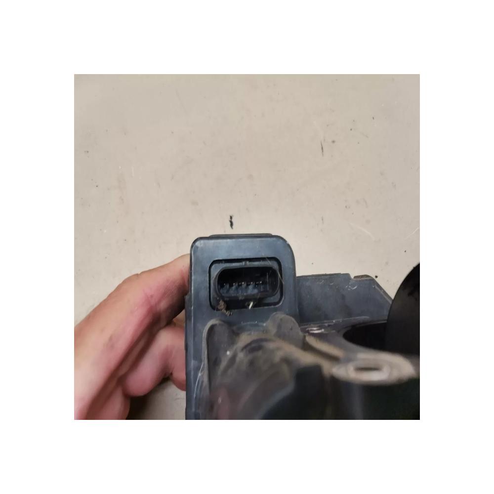 boitier Papillon Mercedes W204 W212 W906 OM651  ref A6510900470