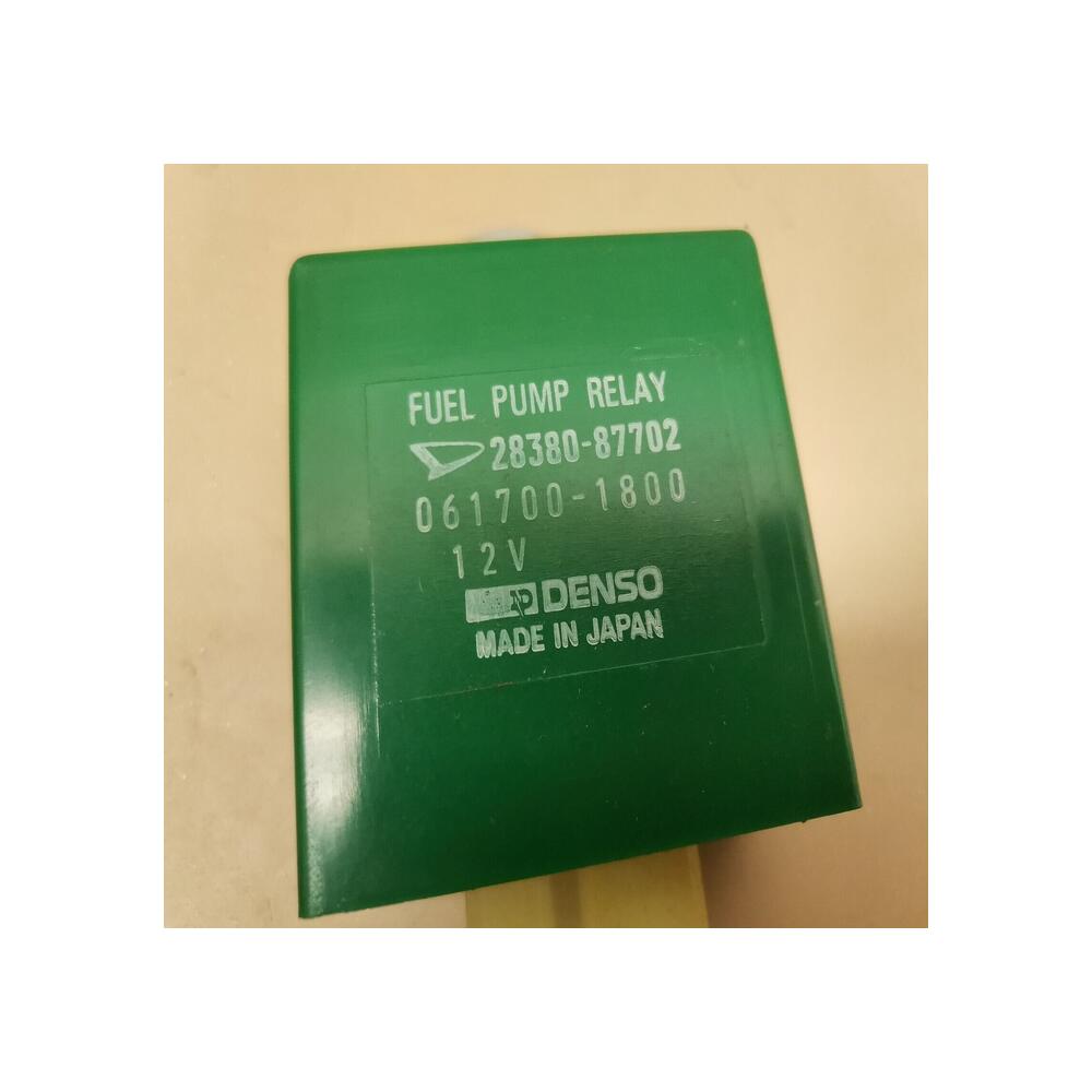 Boitier relais pompe carburant daihatsu ref 28380 87702 061700-1800
