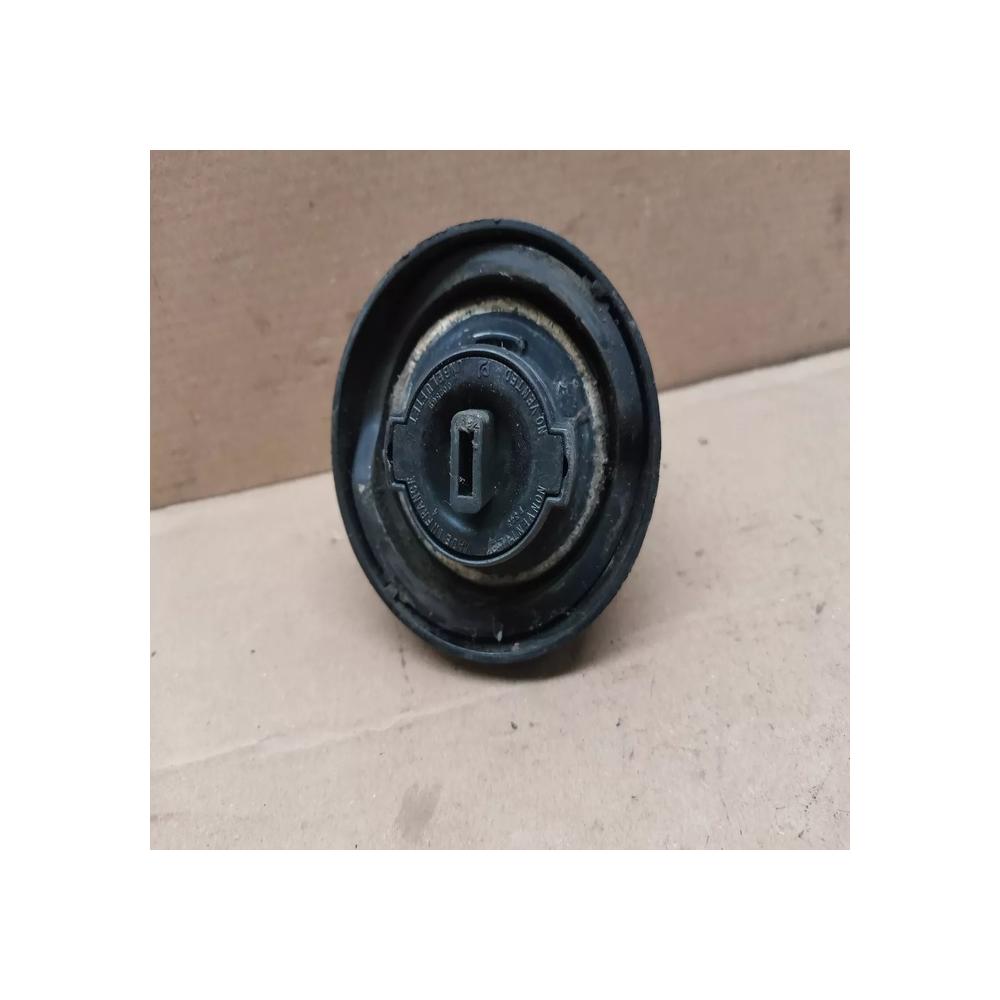 BOUCHON DE RESERVOIR A CARBURANT FERMETURE A CLE RENAULT 19 R19