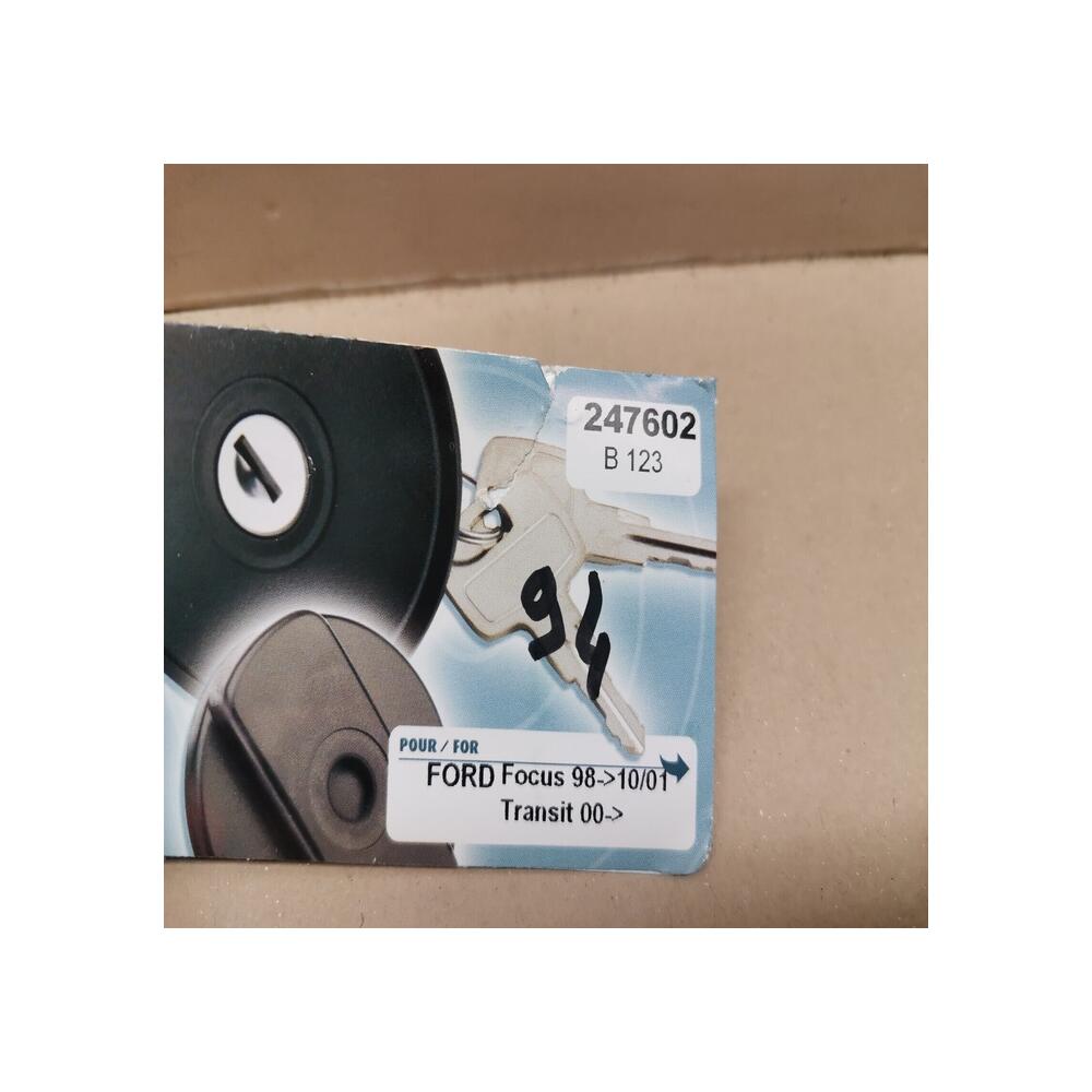 BOUCHON DE RESERVOIR CARBURANT FORD FOCUS 1 98- TRANSIT 5 2000-  REF 247602