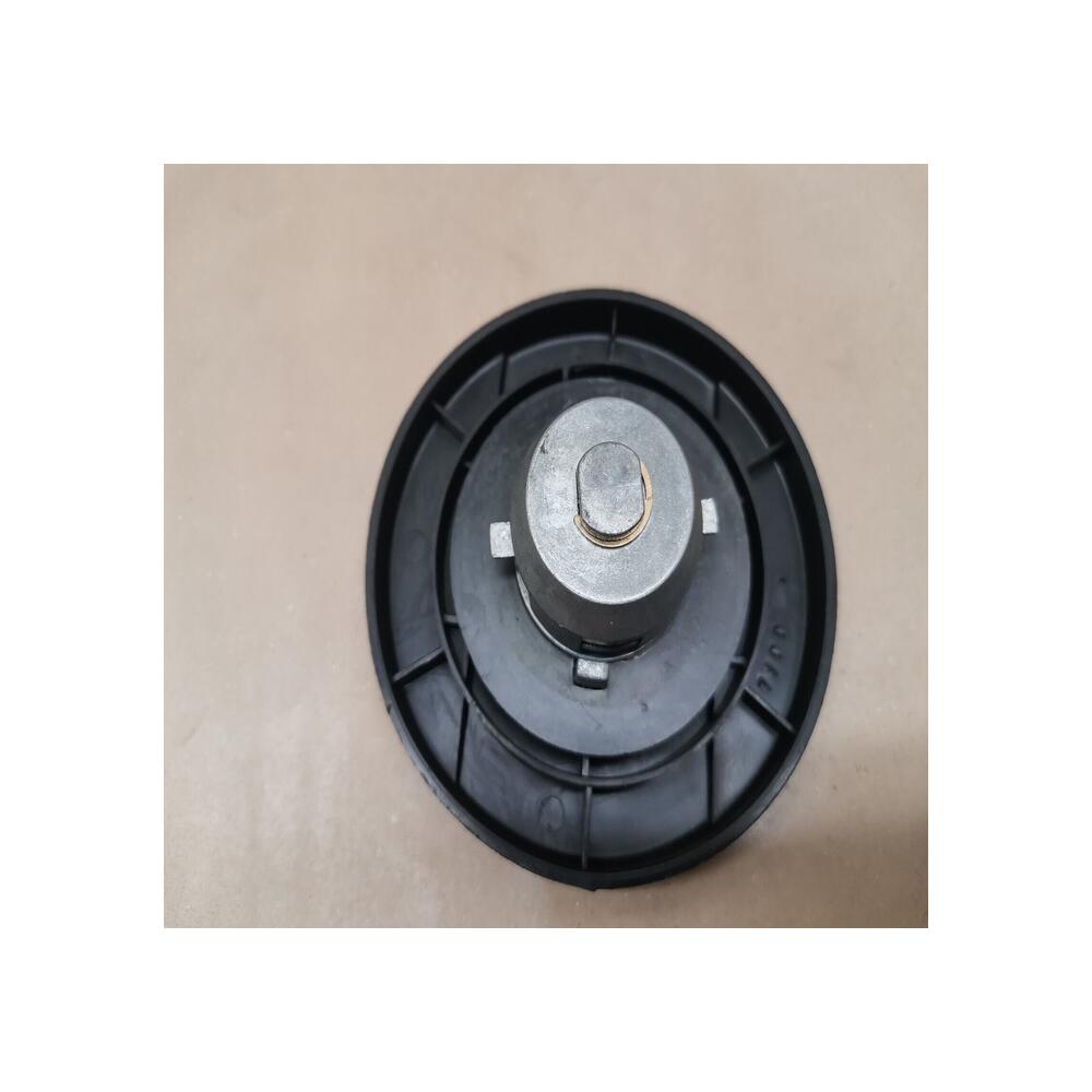 BOUCHON DE RESERVOIR CARBURANT FORD SIERRA MK1 REF 247539