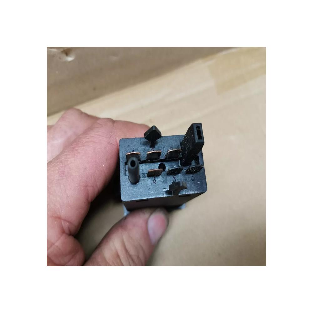 Bouton dégivrage de vitre arrière pour New Beetle 1C0959621