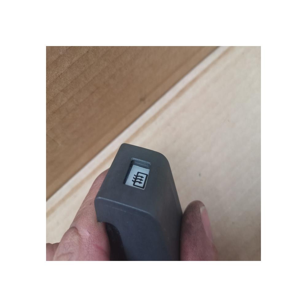 bouton interrupteur de désembuage  dégivrage lunette arriere Renault super 5