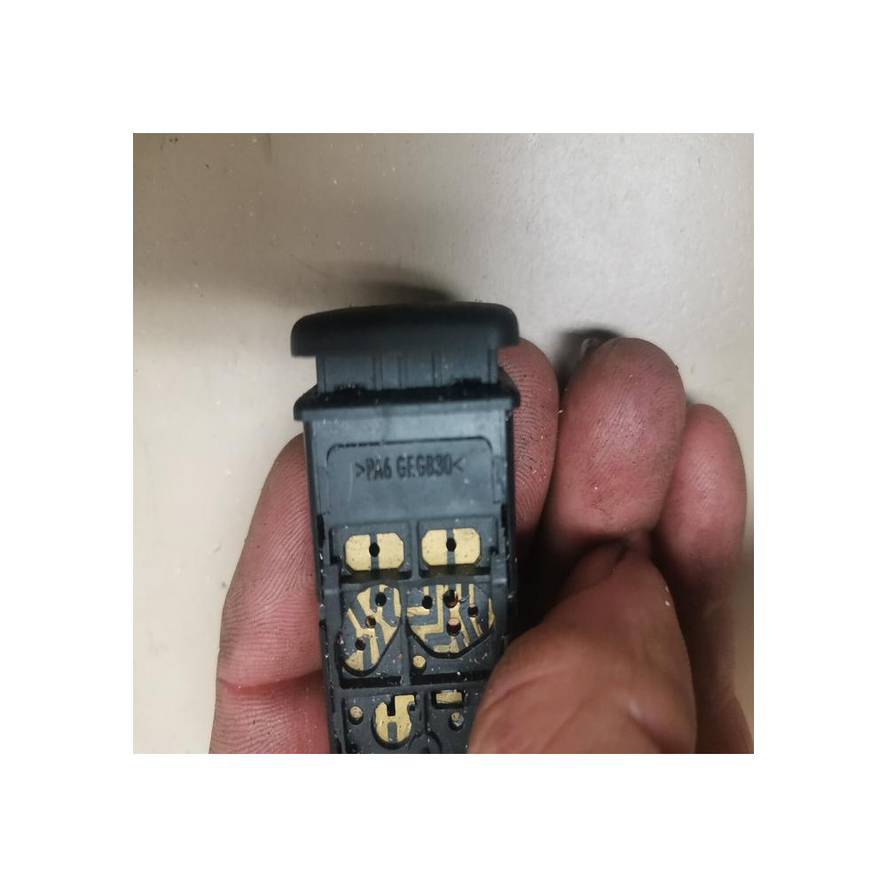 BOUTON LEVE VITRE LAND ROVER