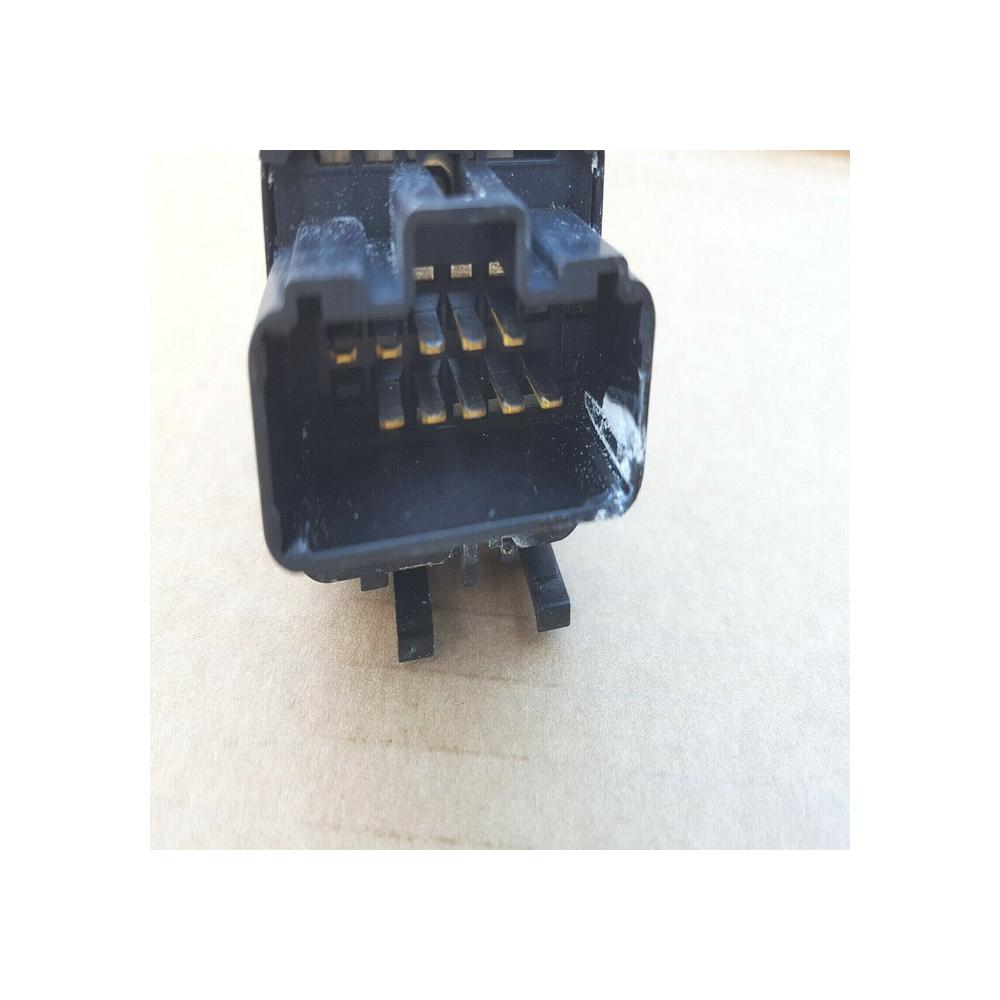 Bouton LEVE VITRE TRAFIC 2 MEGANE 2