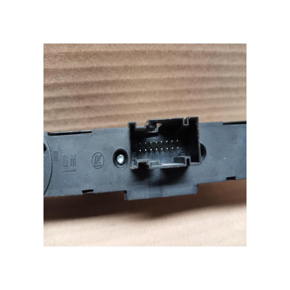 BOUTON WARNING SPORT CENTRALISATION POUR OPEL ASTRA H ZAFIRA 03758070