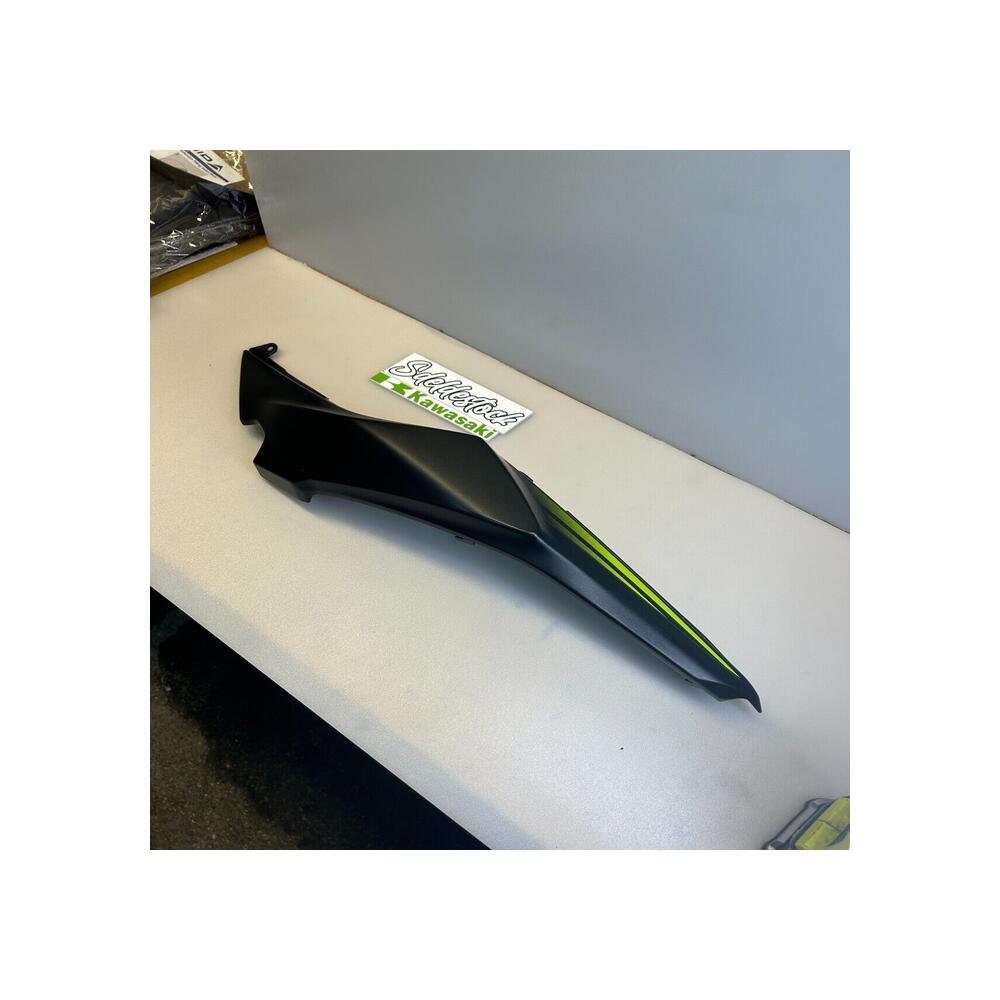 cache dessous selle gauche kawasaki z 650 2017 2022 36041-0033