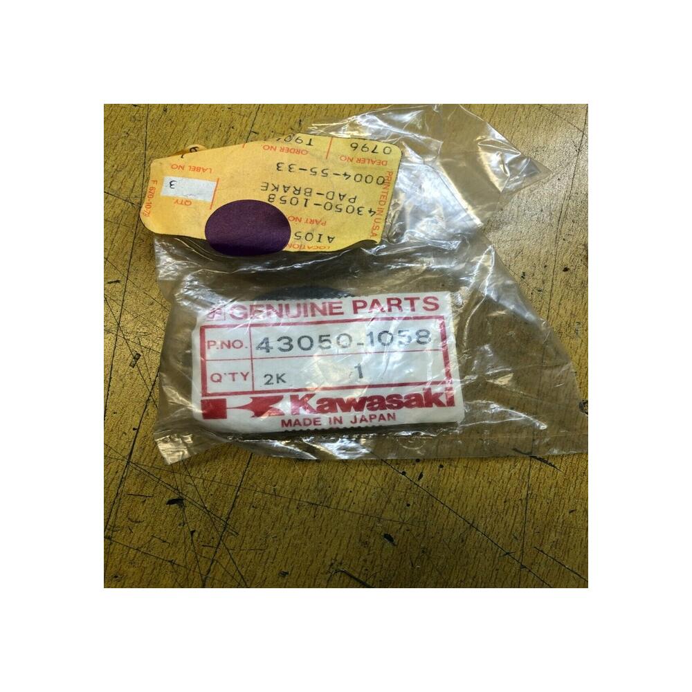 cache poussière plaquette kawasaki 43050-1058 zx 750 a1 a2 z 1000 r1 1984 ex 305