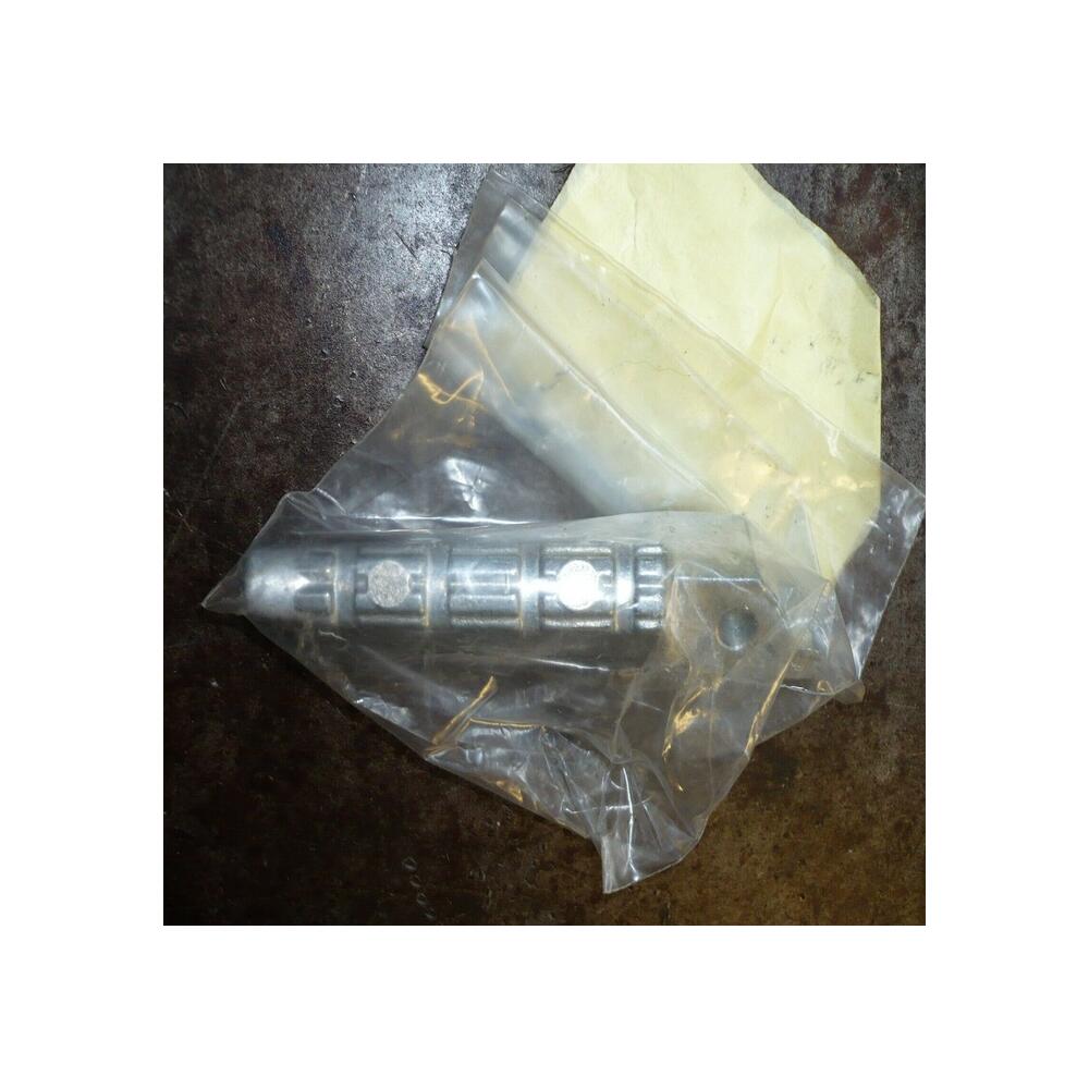 cale pied origine arriere gauche  peugeot  xp6 50 XPS 125 CT 754385