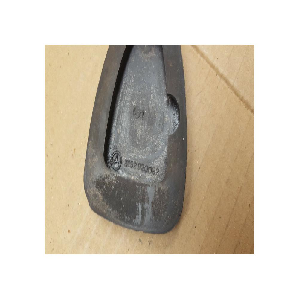 CAOUTCHOUC PED MERCEDES SPRINTER   A3192920082 A6382920082