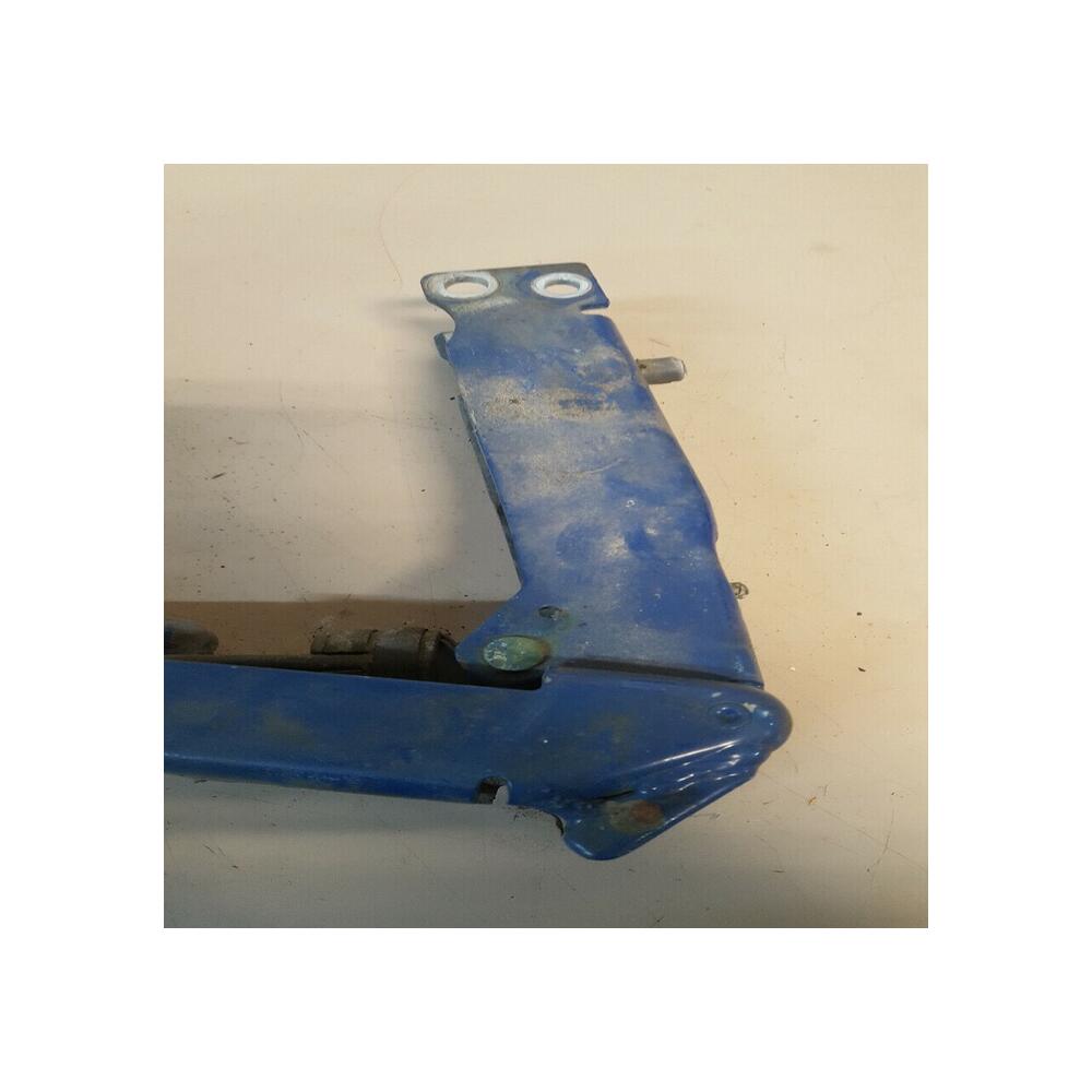 Charniere de porte arriere coffre gauche MERCEDES VIANO VITO w639