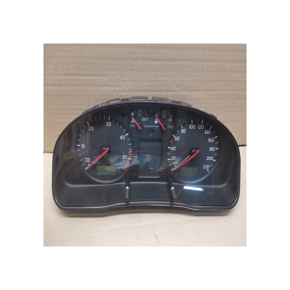 COMPTEUR  KILOMETRIQUE COMPTE TOURS  VW PASSAT 4 B5 1.9 TDI syncro 4MOTION