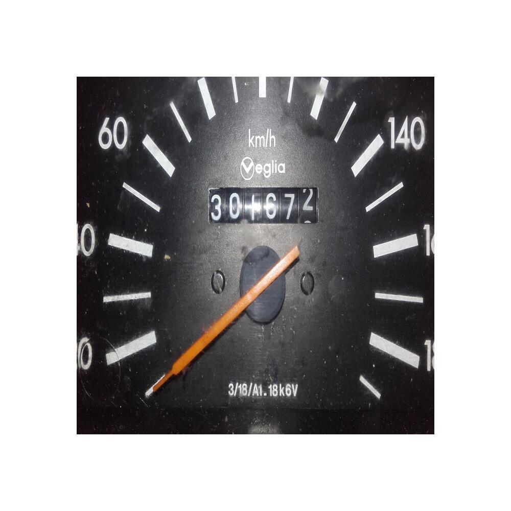 Compteur PEUGEOT 205  301672 KMS REF 9753530180