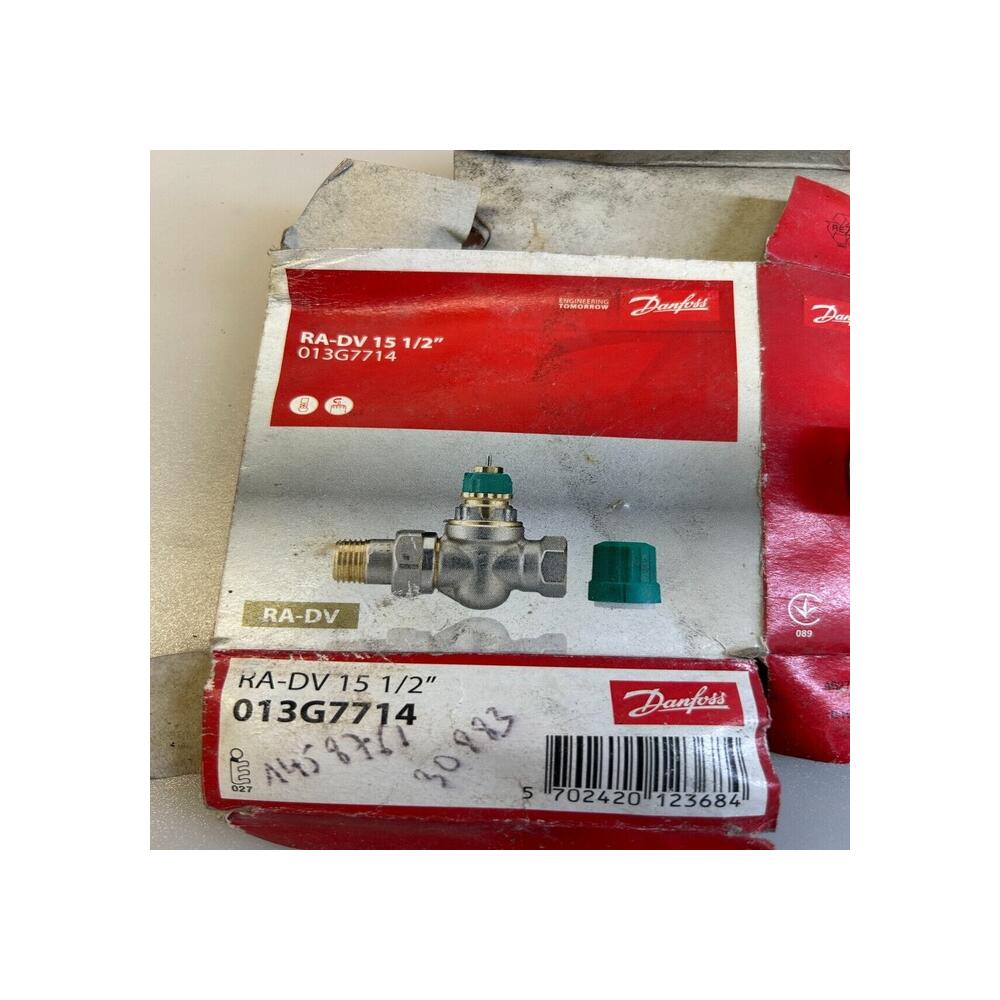 Corps robinet radiateur droit 1/2" RA-DV 15 Dynamic Valve Danfoss 013G7714