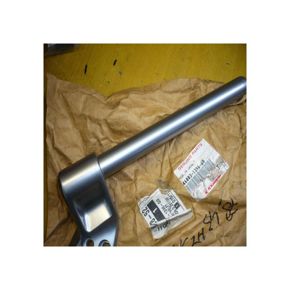 demi guidon droit kawasaki 46003-1332-gd zzr 600 d 1990 1991 1992 46012-1222-GD