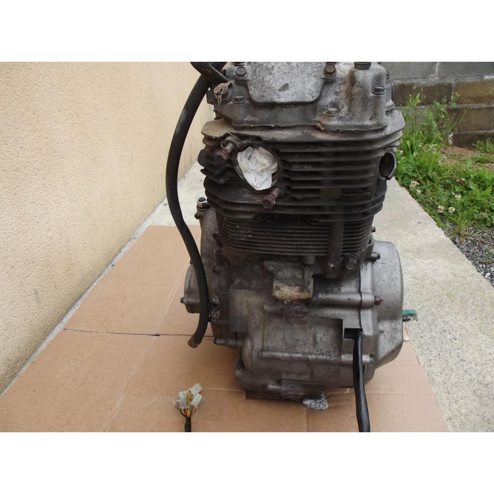 moteur SUZUKI DR 750 1988-1989 63000 kms 