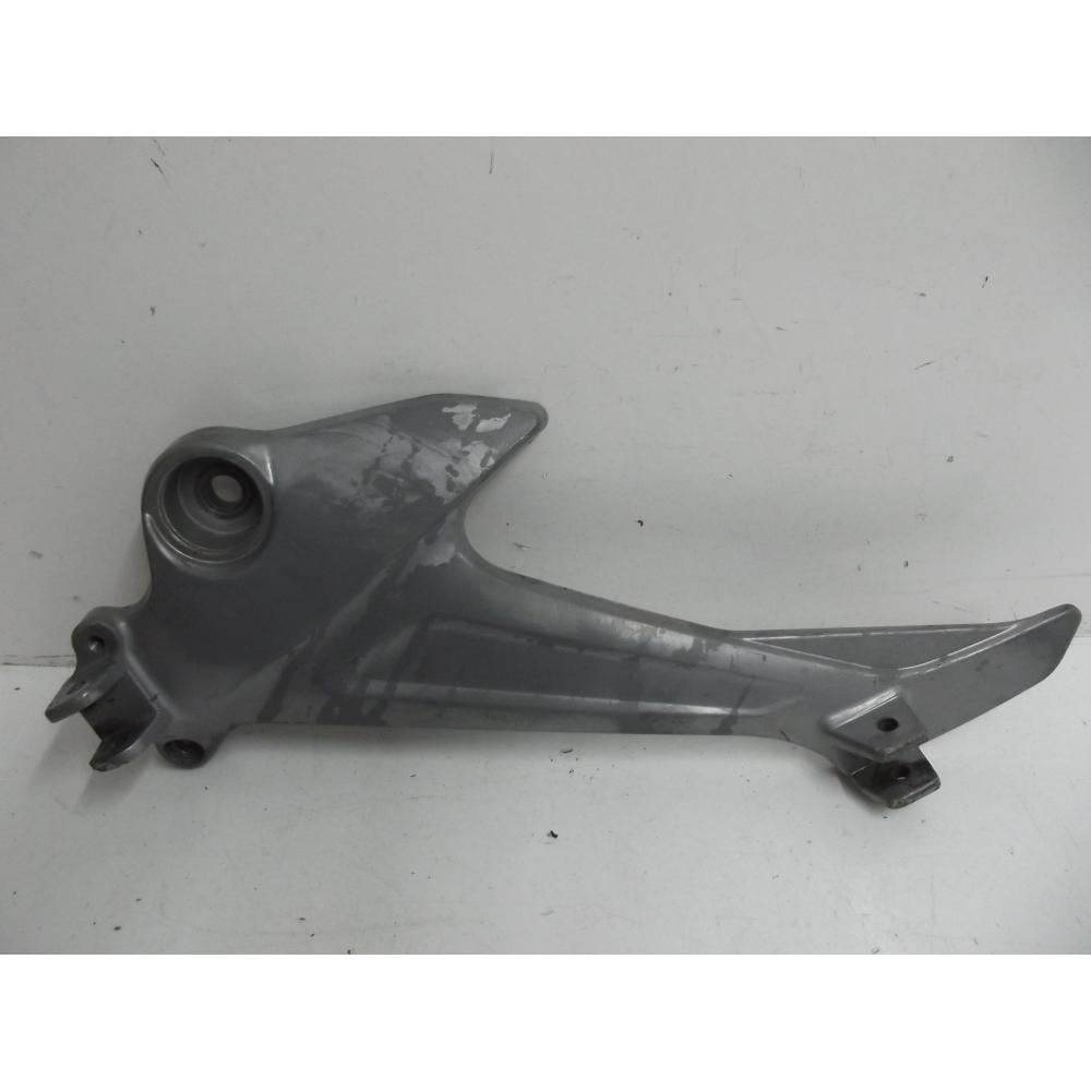 platine de repose pieds gauche HONDA VARADERO 125 2001-2006 