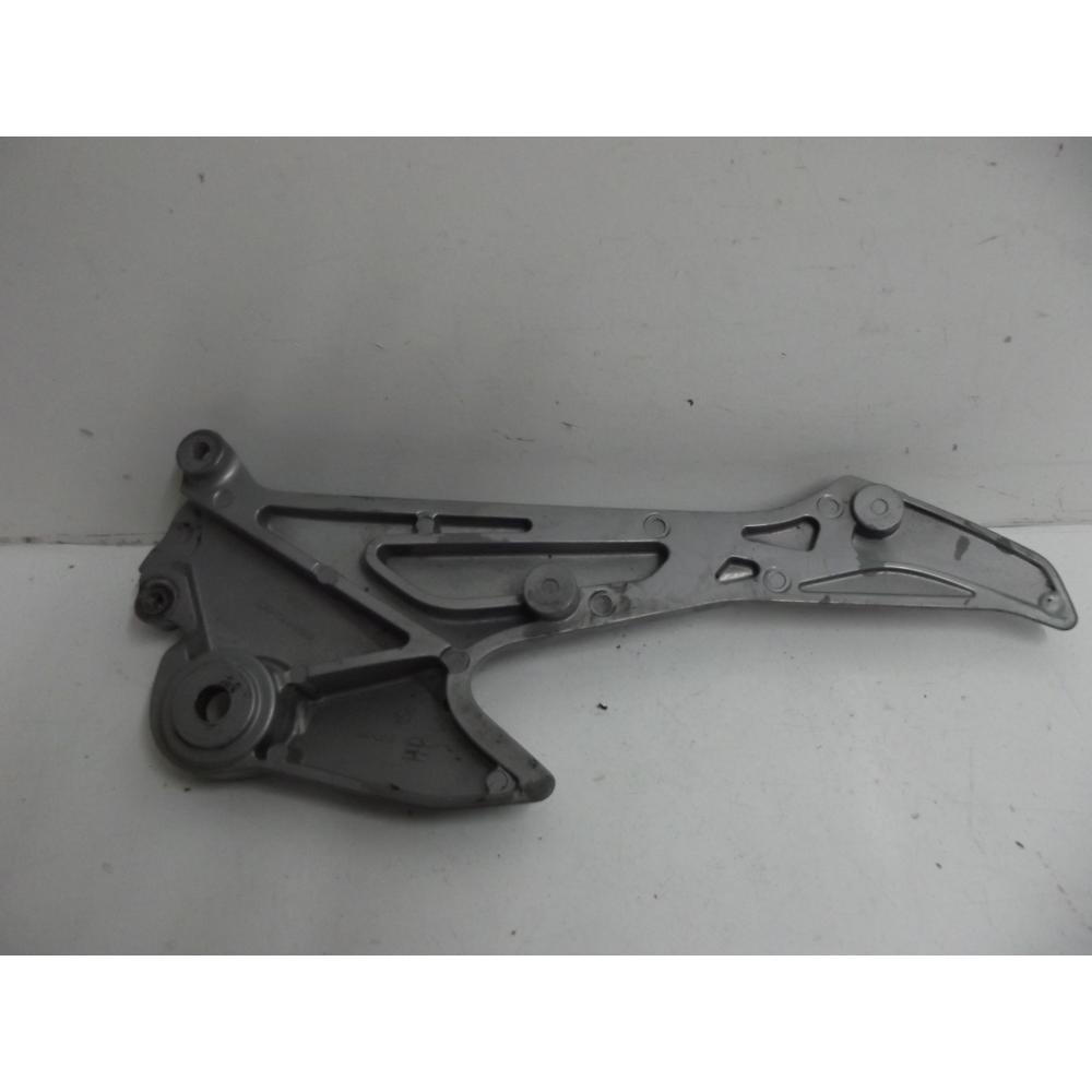 platine de repose pieds gauche HONDA VARADERO 125 2001-2006 