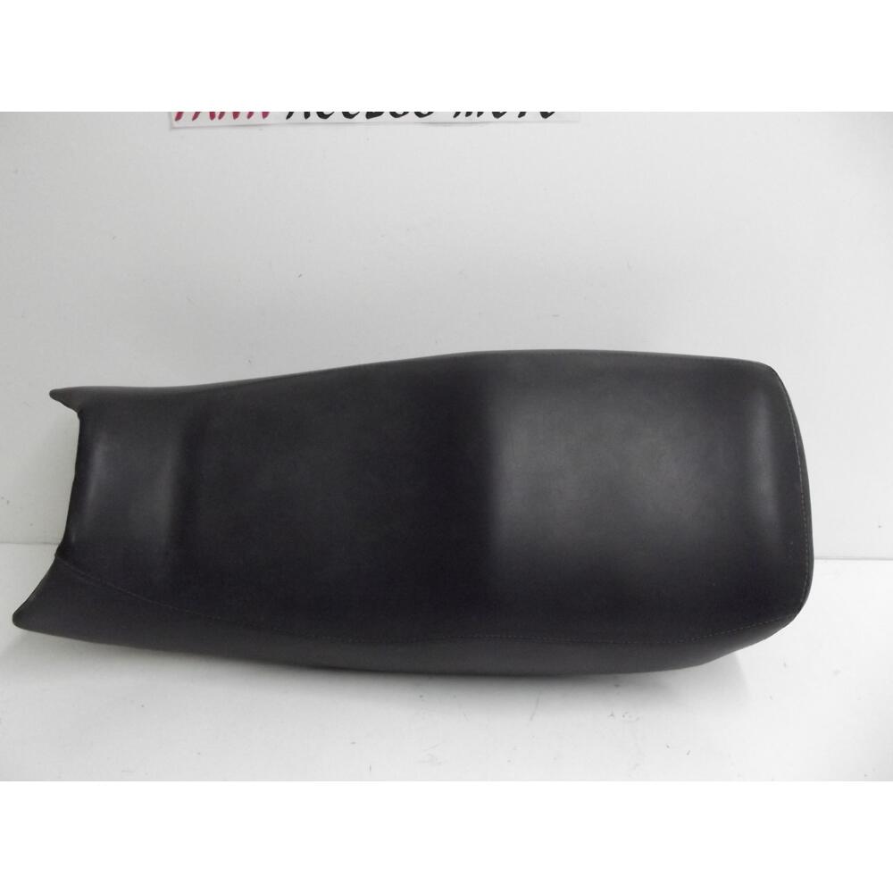 selle SUZUKI GSX 400 1980-1983 très bon état 
