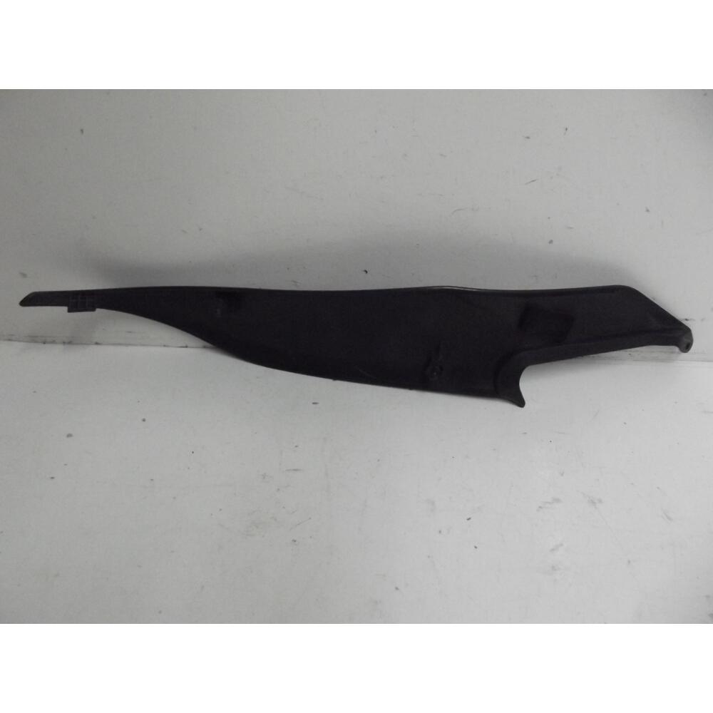 cache plastique  sous réservoir coté gauche KAWASAKI ER6 2009-2011