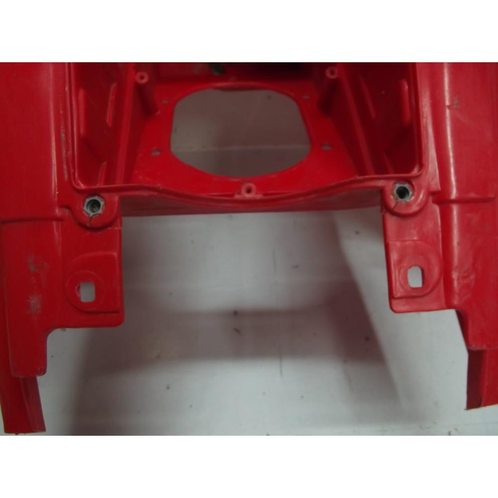 Coque arrière garde boue rouge quad BAROSSA BLAST 170 250 2004...