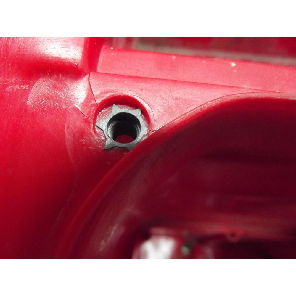 Coque arrière garde boue rouge quad BAROSSA BLAST 170 250 2004...