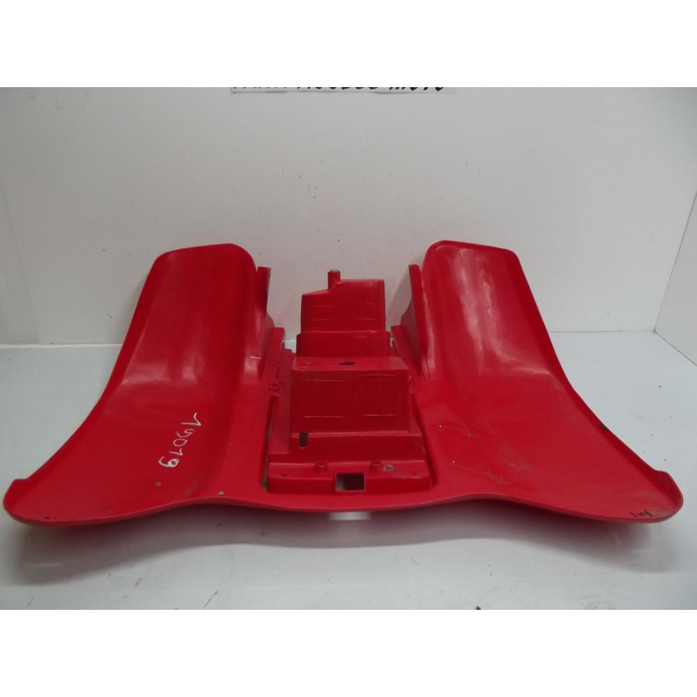 Coque arrière garde boue rouge quad BAROSSA BLAST 170 250 2004...