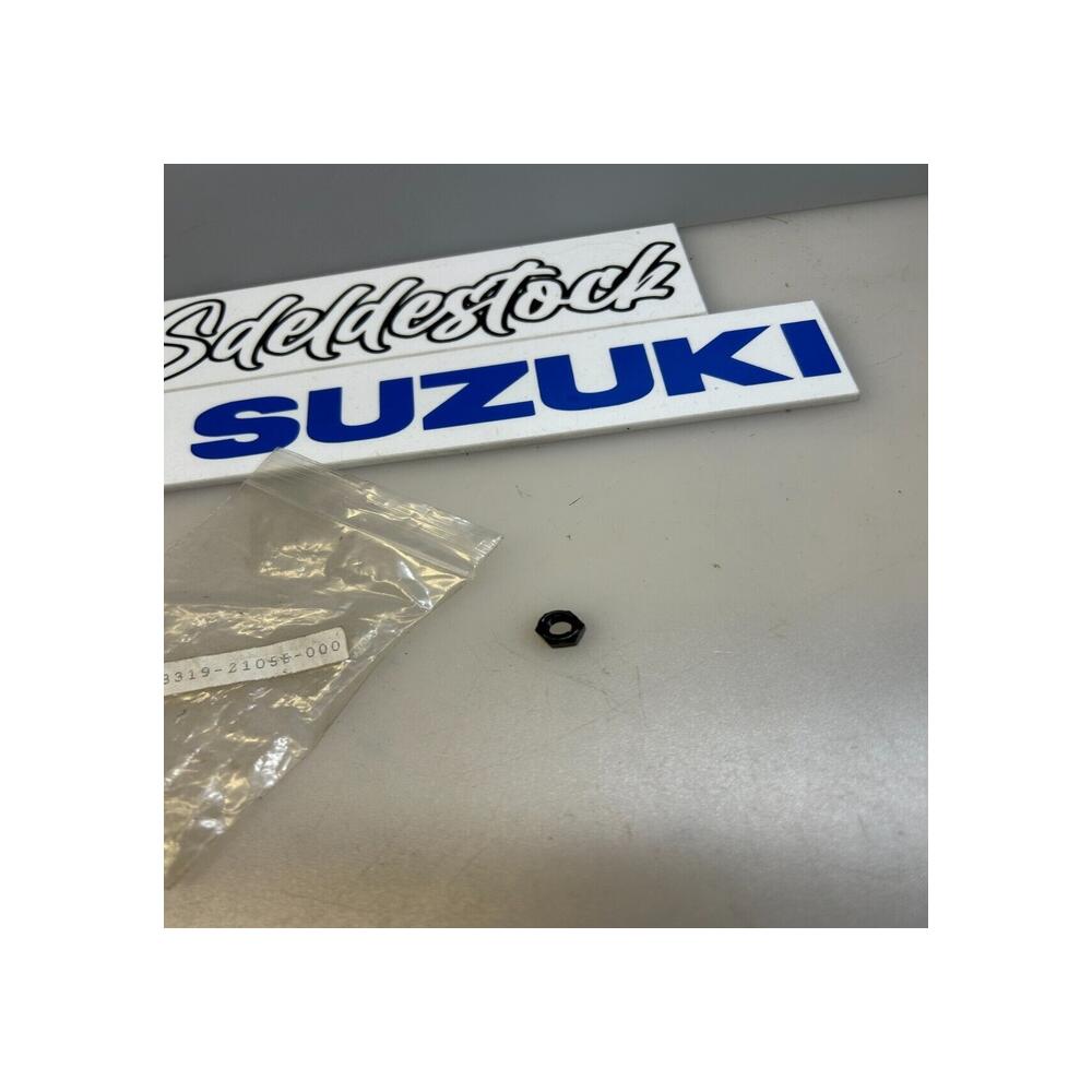 écrou suzuki 08319-21053 08319-2105A 08319-21055 kawasaki 92210-s063 92210-S209