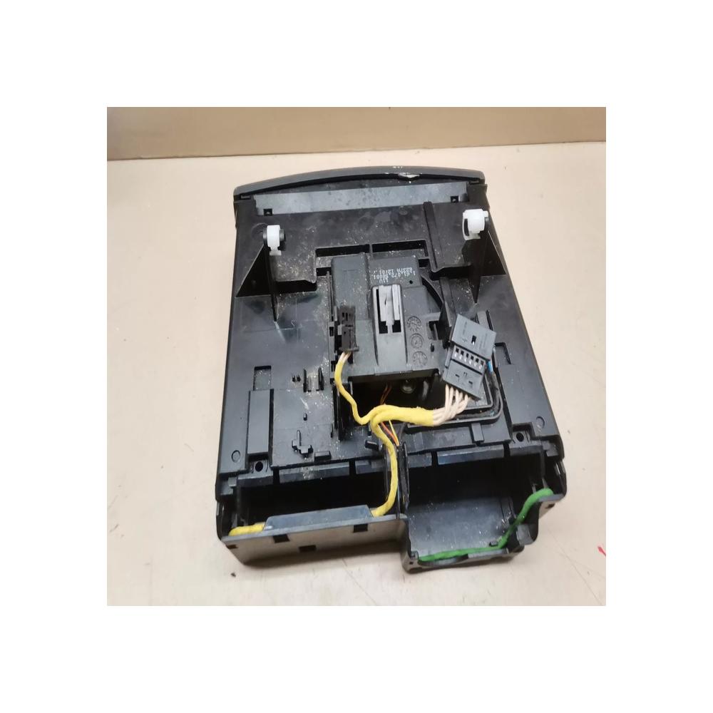 FACADE CHARGEUR de CD MERCEDES CLASSE E W211  A2116800552 2116800552