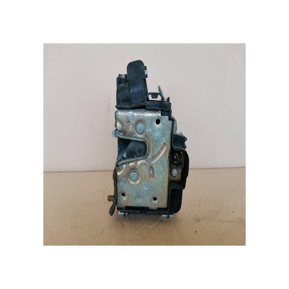 fermeture serrure gache de portière arrière droit volkswagen polo  1HM862154C