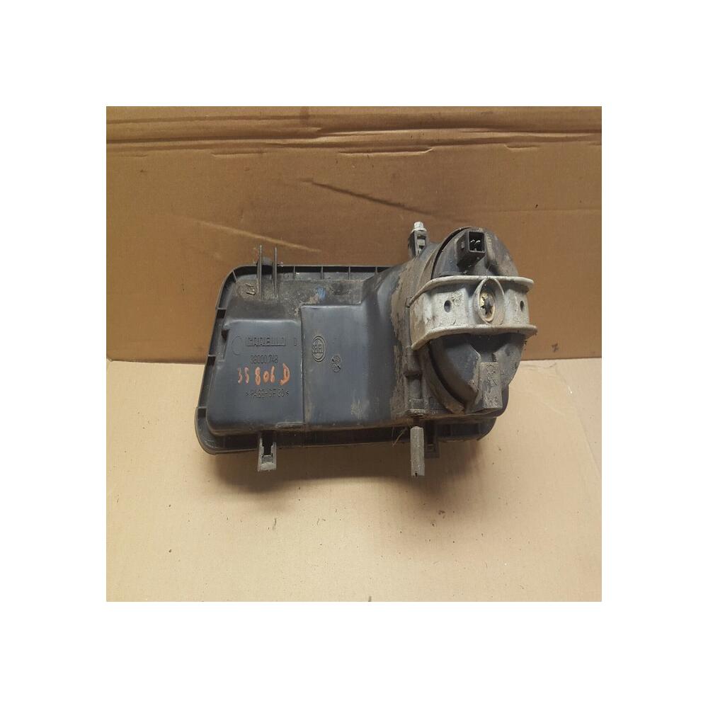 feu anti brouillard DROIT  PEUGEOT 806 CITROEN EVASION fiat ulysse 36000748