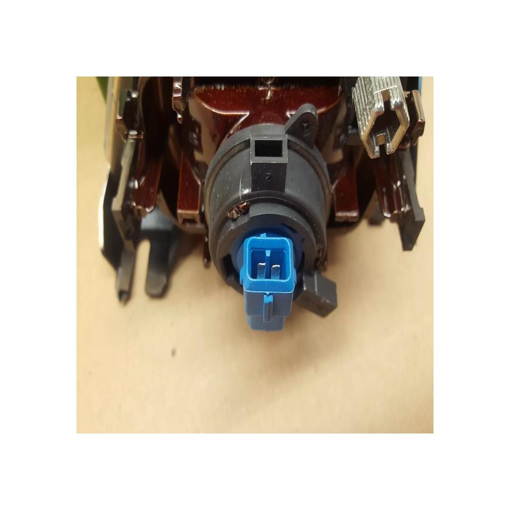 FEU antibrouillard droit citroen saxo 1999-2003 REF 67720229 6205N6
