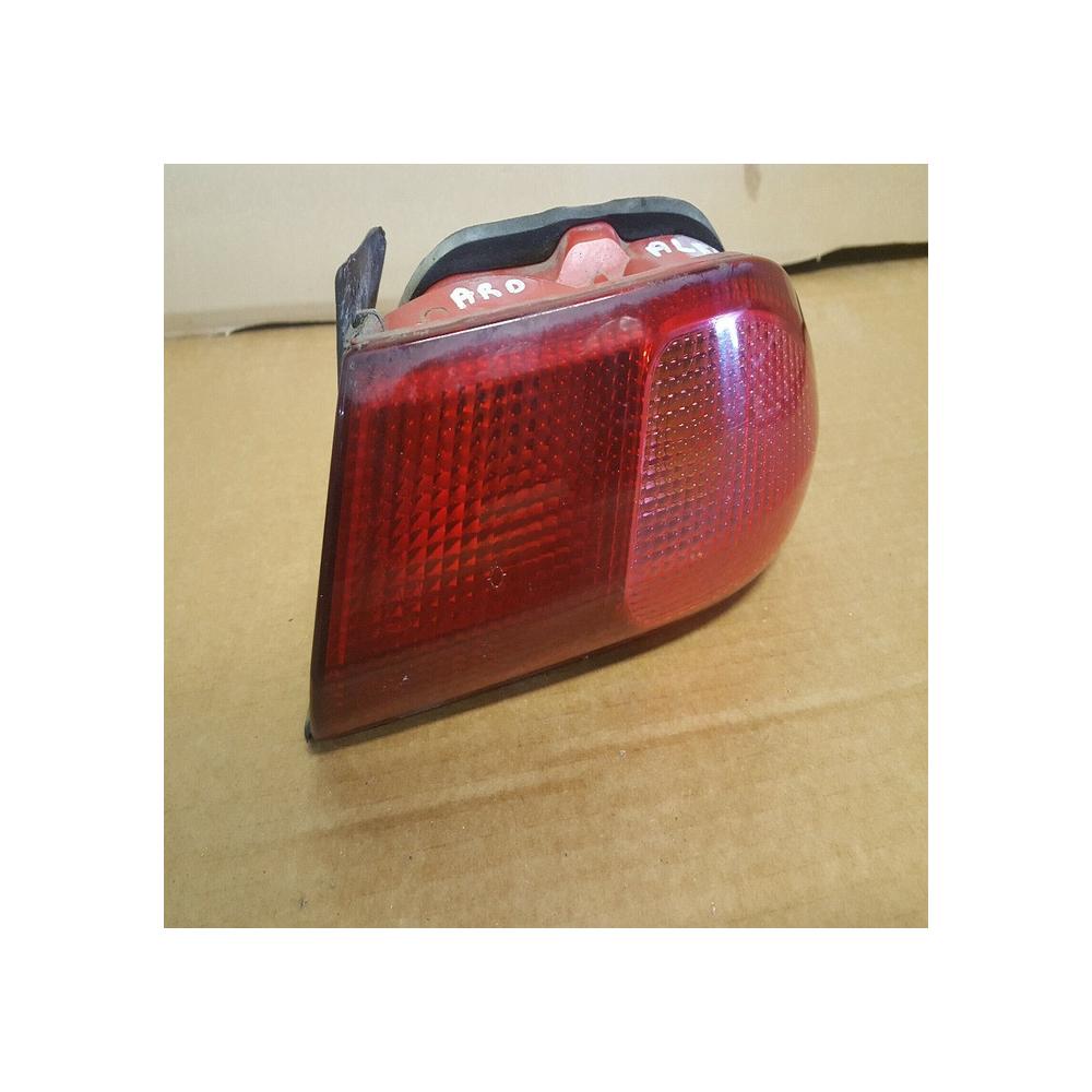 feu arrière alfa Romeo 156 DROIT coté passager (coté aile) ref 60620136