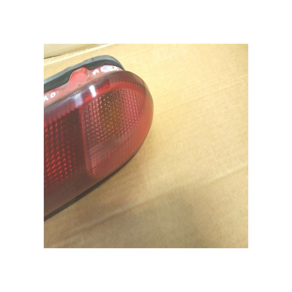 feu arrière alfa Romeo 156 DROIT coté passager (coté aile) ref 60620136