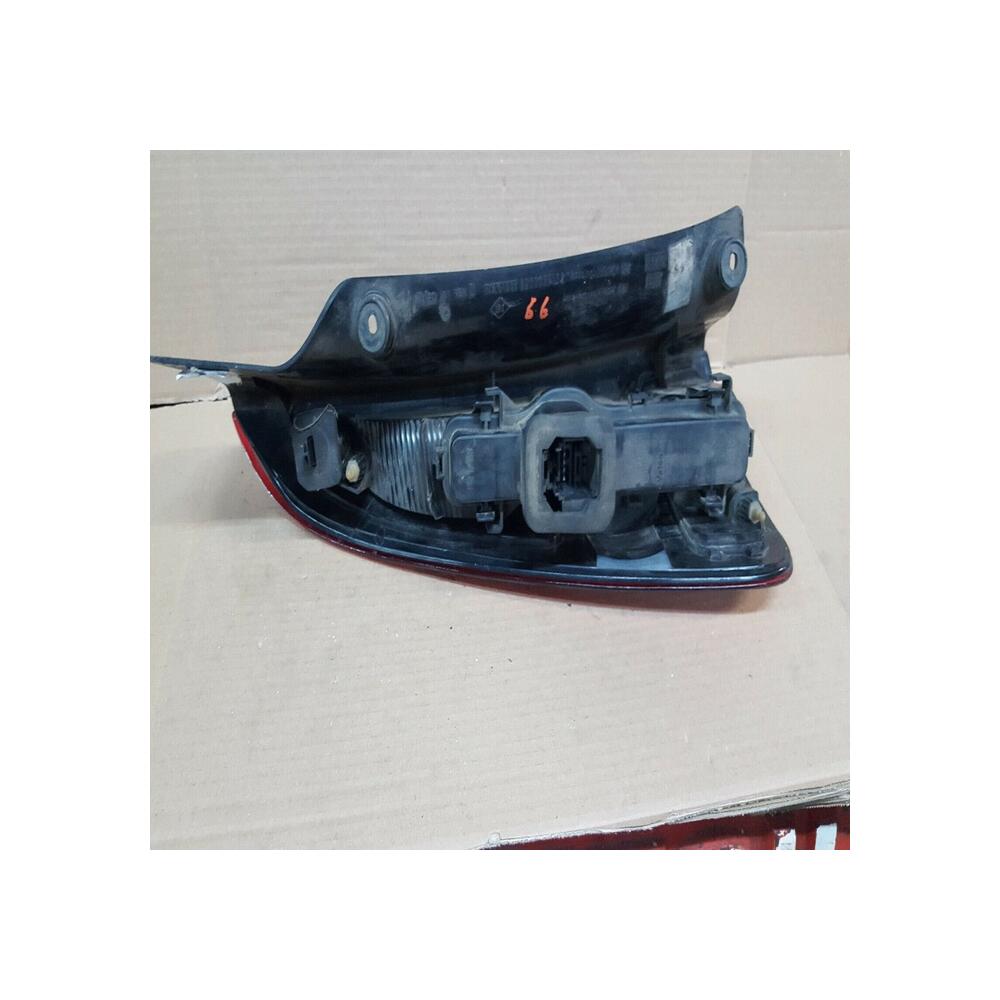 FEU ARRIERE DROIT coté passager  RENAULT ESPACE 4 phase 1 ref 8200027152