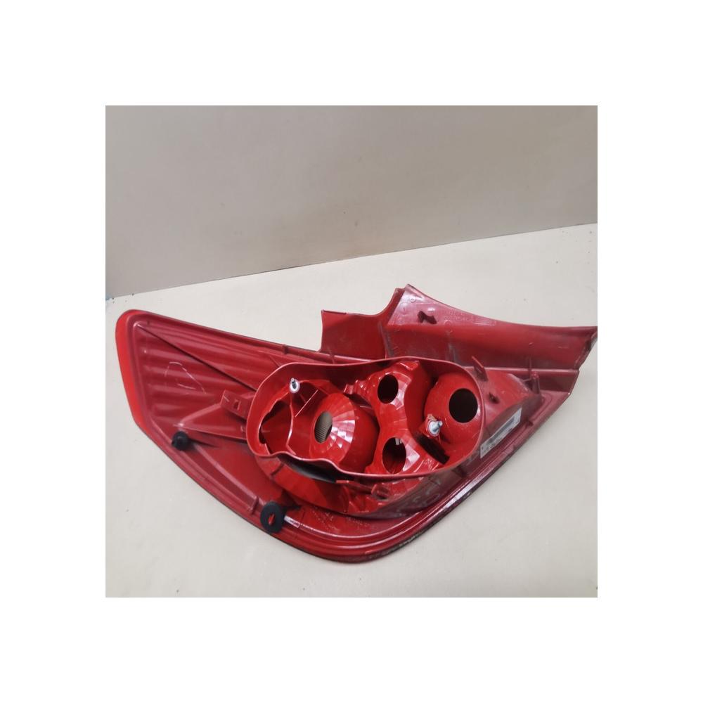 FEU ARRIERE DROIT OPEL CORSA D PHASE 1 REF 89316516