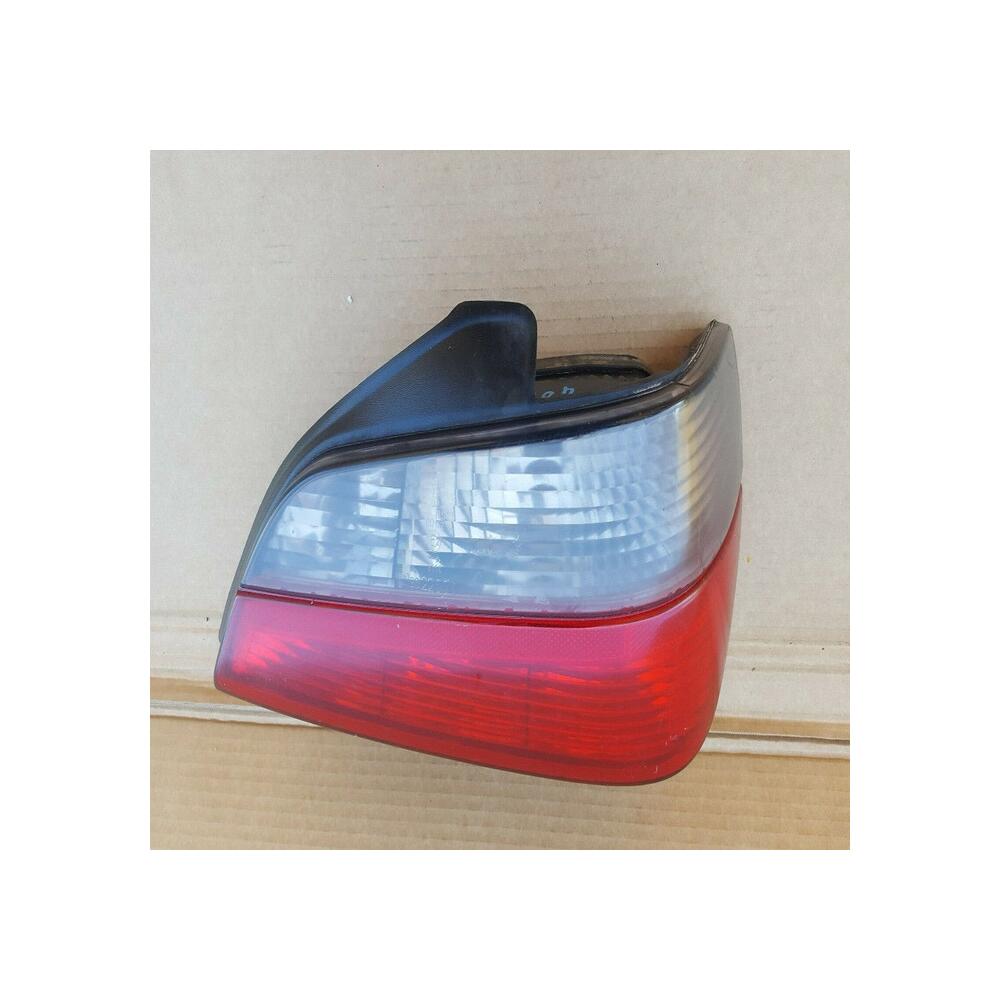 Feu arriere passager droit  PEUGEOT 406 phase 1