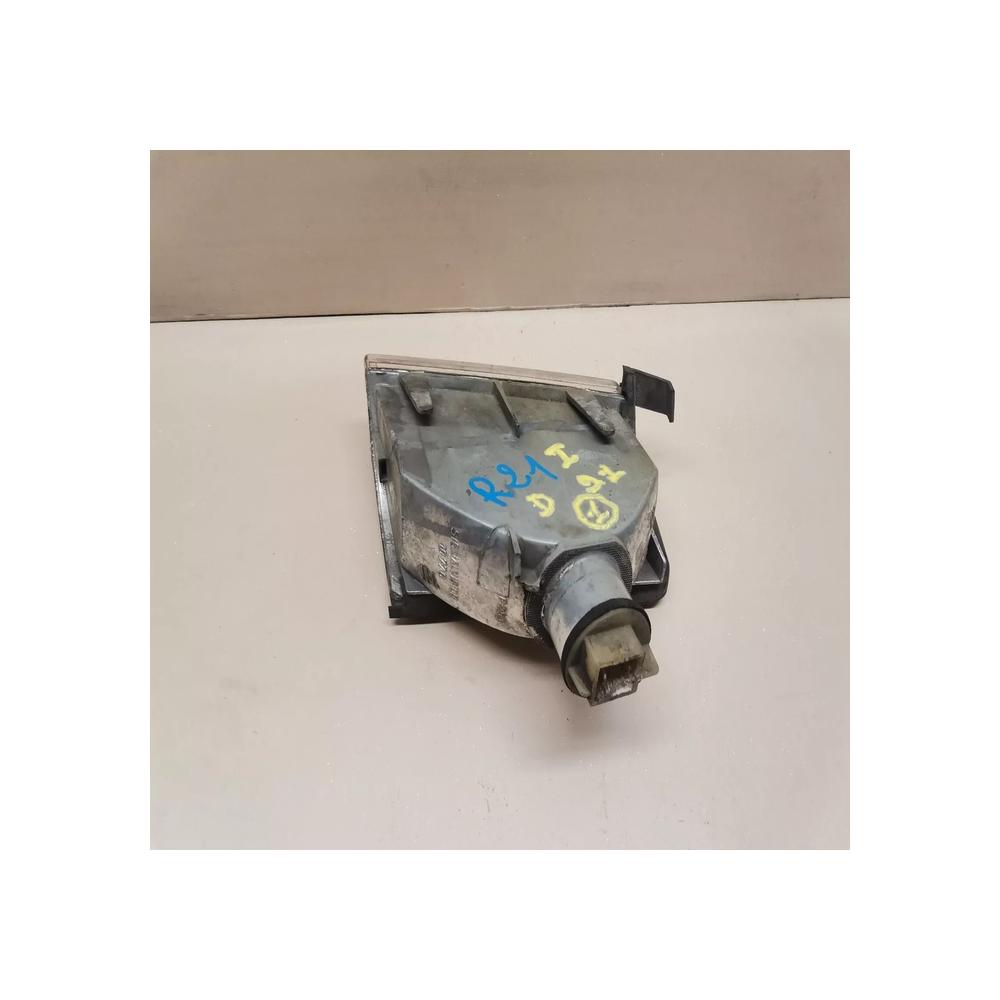 FEU CLIGNOTANT AVANT DROIT PASSAGER RENAULT 21 R21 PHASE 1 REF 7700766829