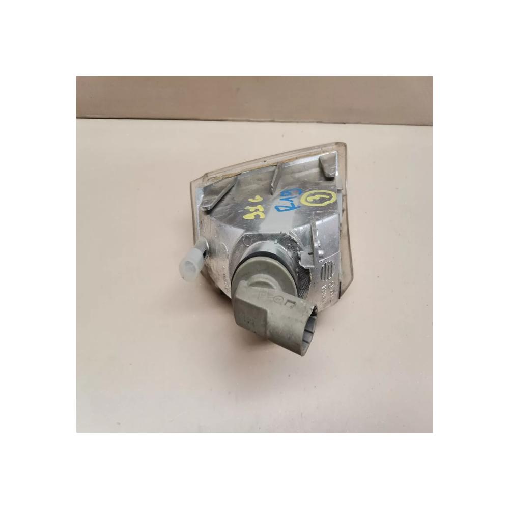FEU CLIGNOTANT AVANT GAUCHE CONDUCTEUR RENAULT 19 R19 2 NEIMAN 1087G