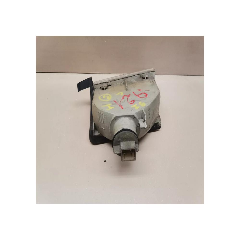 FEU CLIGNOTANT AVANT GAUCHE CONDUCTEUR RENAULT 21 R21 PHASE 1