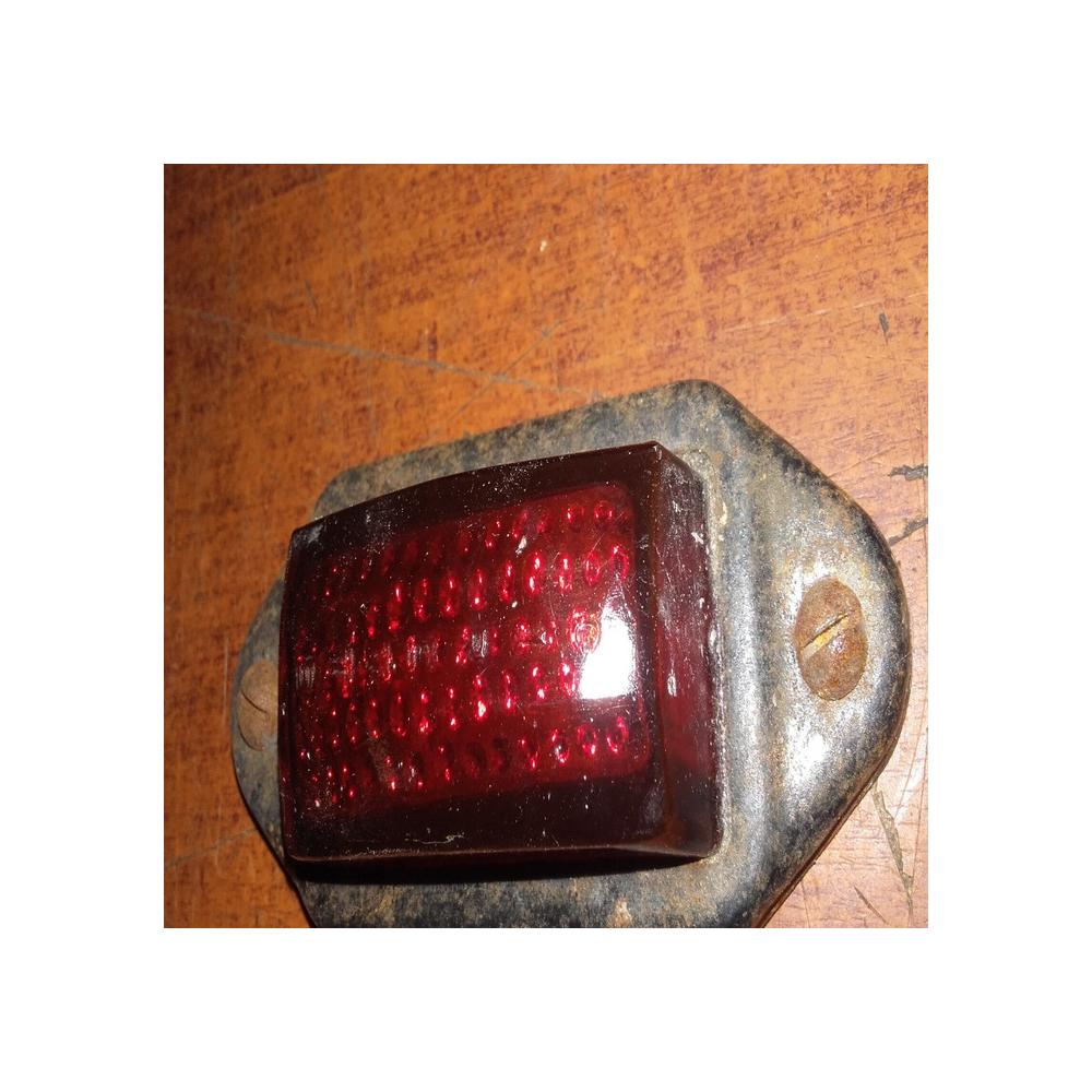 feu rouge en verre ancien cirette  avec support velo cyclo camion voiture ?