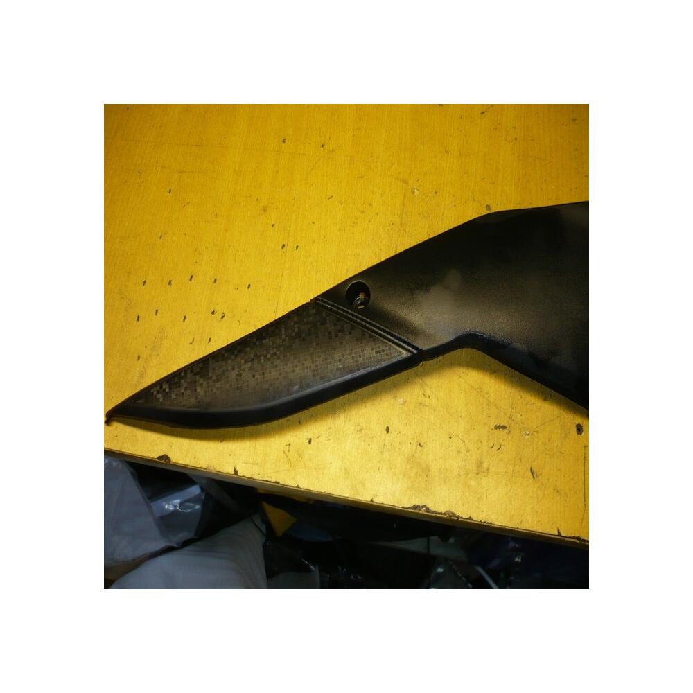 flanc droit cache cadre Suzuki sv 650 47110-18k00 2017 2019