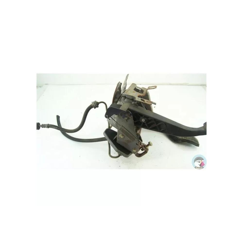 FORD FIESTA 4 1.8D année 1998﻿ ﻿﻿ n°17 Pédalier 96FB-2455-D8